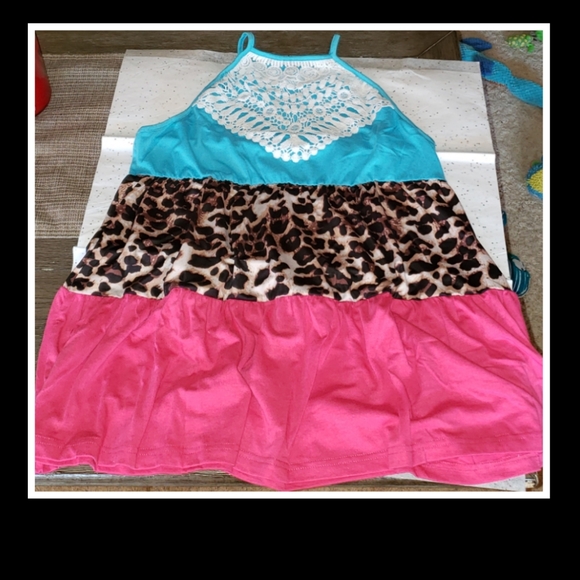 ‼️CLEARANCE PRICE FIRM‼️Lace Leopard Colorblock Tank⭐ - Picture 3 of 5